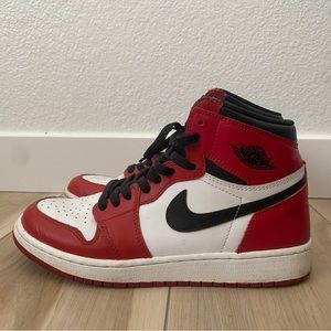 Retro Jordan Chicago 1 (2015) Size 6.5Y